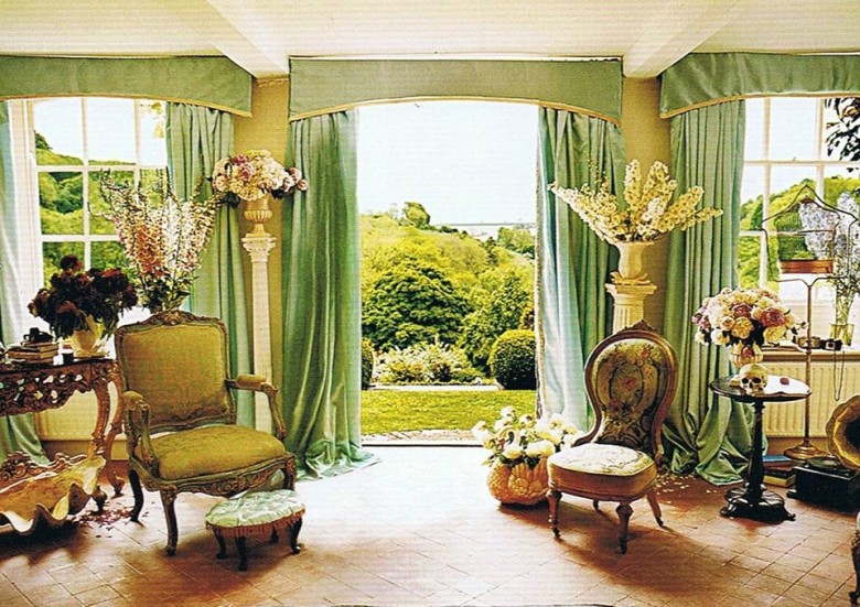 Cecil Beaton At Home Town & Country Carole Bamford